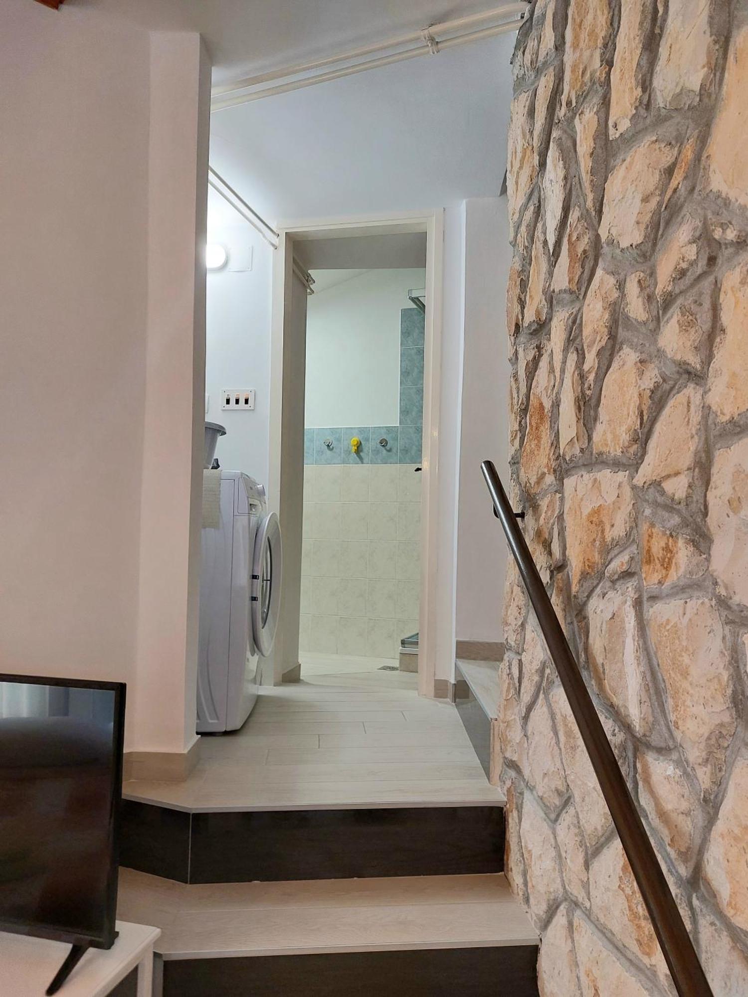 Apartment Kiwi ラバック エクステリア 写真