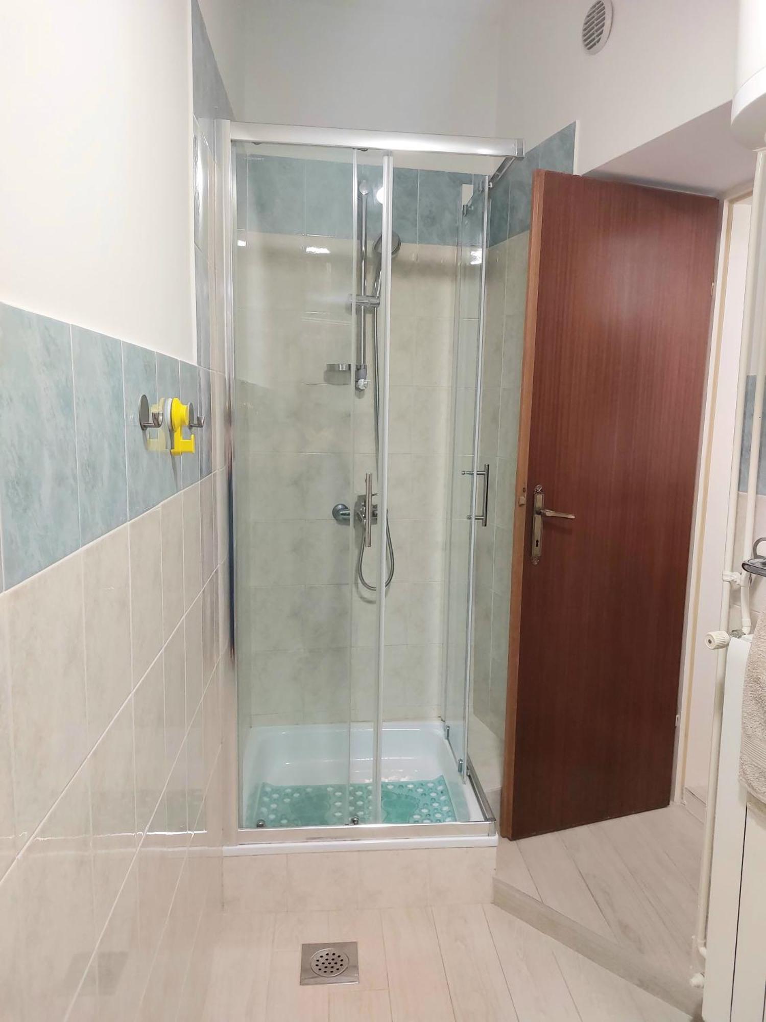 Apartment Kiwi ラバック エクステリア 写真