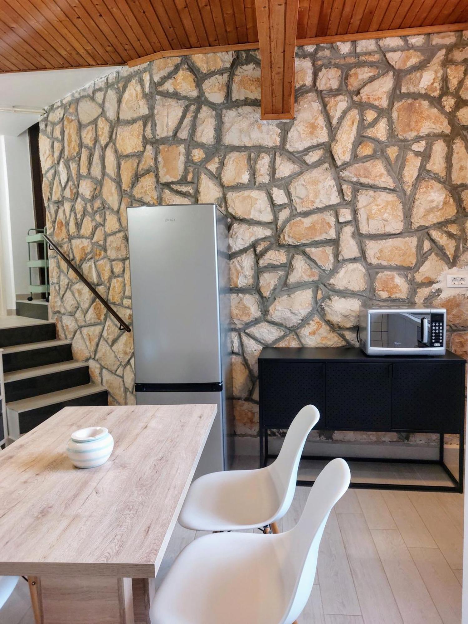 Apartment Kiwi ラバック エクステリア 写真