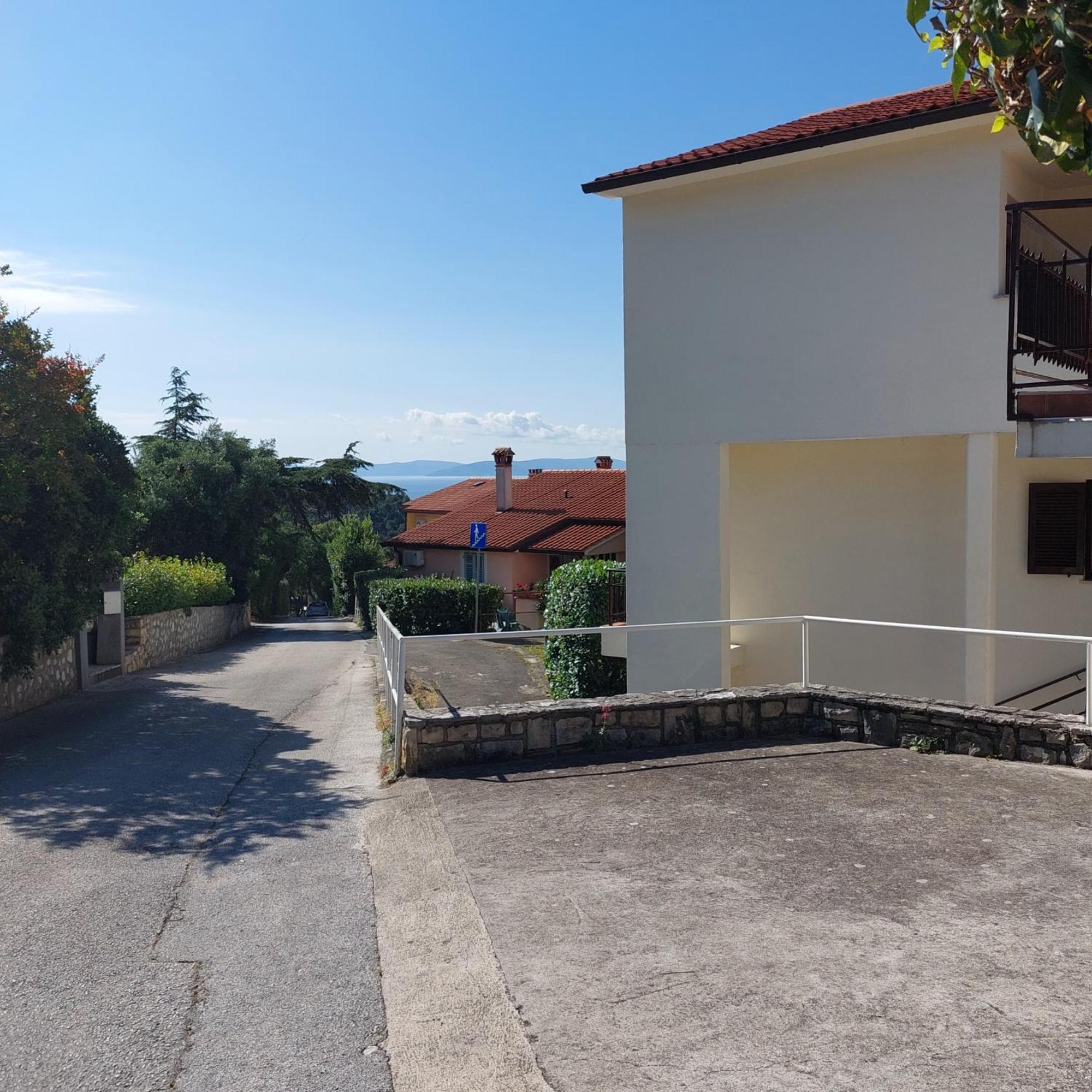 Apartment Kiwi ラバック エクステリア 写真